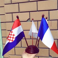 Desktop flag stand for 5 countries