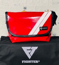 (เก็บเงินปลายทางเท่านั้น)Fighter กระเป๋าสะพาย(พร้อมส่ง)แดงขาวสวยสวย