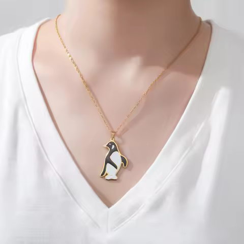 Unift Stainless Steel Penguin Necklace Gold Plated Clavicle Chain for Women Cute Penguin Pendant Nec