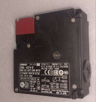 OMRON D4NL-4CFA-B Guard lock safety-door switch D4NL M20 2NC + 1NC/1NO (สินค้ามือสอง สภสพสวย)