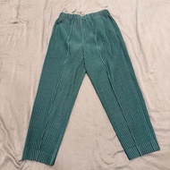 Homme Plisse 壓線窄管褲