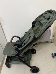 Nuna TRVL 輕量自動收摺嬰兒推車