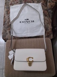 正版 Coach  Studio bag C6641 奶白色 小牛皮包身 全新庫存有折舊 肩背斜背包 牌價US$450
