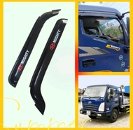 Vè che mưa gắn cho xe tải Hyundai Mighty 7 tấn 8 tấn EX8 GL GTL hàng nhựa dày bao đẹp có sẵn keo dán