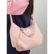 Big Bag, Can Hold Many Things, PU Leather Material, Excellent Workmanship, Suitable for Ladies, Stud