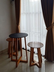 Meja Cafe Set Minimalis Bulat (1 meja + 2 kursi)