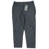 二手 NEW BALANCE 2025SS MET24 修身錐形 NB 速乾褲，L 碼，海軍藍，AMP55003。