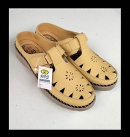 SENDAL SEPATU WANITA / SEPATU WANITA / SENDAL SLOP WANITA KICKERS / Sandals women shoes/lady shoes/w