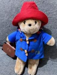 （稀有款）2022英國版現貨 睇圖7留言其他唔覆☪️［行李箱］柏靈頓熊公仔 35cm 加錢轉 柏頓仔畢業公仔 柏靈頓熊畢業公仔 ✨✨買熊公仔可以優惠價PB紅色雨靴 下面有link🦥✨💥💥✨ UK Pa