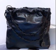 CHANEL 22 MEDIUM SO BLACK TOTE BAG