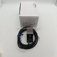 High quality DP2-42 DP2-40N DP2-42Z DP2-42E Pressure sensor vacuum digital pressure switch One year 