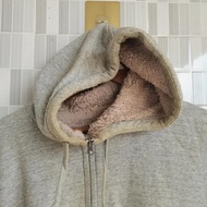 118. Hoodie Dewasa Lengan Panjang Uniqlo Size L PRELOVED] (SECOND) (BEKAS) (BALL)