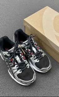 Asics GEL-Nimbus 9生活 鞋 黑銀色