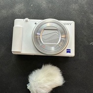 99% Sony ZV1 ZV-1 white with mic cover