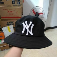 Anti-Epide hat with shield for baby