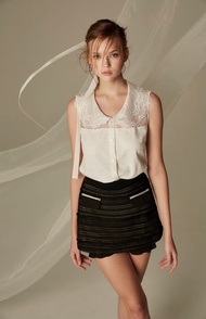 BL001WHSP25 Merit_Thea by Thara เสื้อผ้าลูกไม้ ทรงพอดีตัว ดีเทลปักลายปกพิเศษ