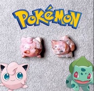 Pokemon ⭐️薔薇輝石😍 波波球🔴、奇異種子🍃上下有小通洞，可以自己加扣做掛飾、串係手鏈、擺喺枱✨💖自用或者送禮用都好好睇👍🏻👍🏻👍🏻都係＄58個💖 😍愛情寶石💖顏色非常獨特😍 🌷薔薇輝石又名玫