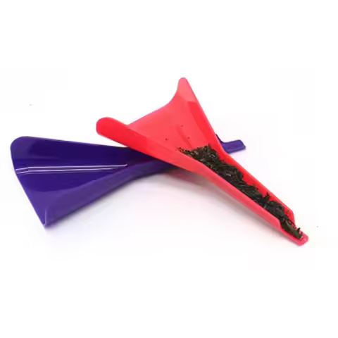 4.3*2.1inch,2/4/6pcs, Plastic Funnel Multi-Purpose Long Neck Funnel For Pre-rolled Cones Rolling Pap