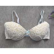 Bra (Forward) Front Hook Size C70 With Underwire Removable Foam Padding Clean (D16)