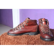 " Hawkins" midle boots. Leather with sturdy soles. Heavy materials. Size 42, insole 270