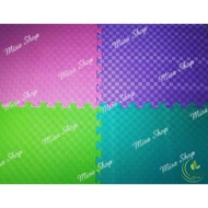 Bộ 4 Tấm Thảm Xốp Lót Sàn Màu Sắc Ngẫu Nhiên Kích Thước 60X60 Cm/ Miếng Ghép Lại