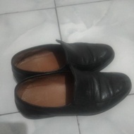 sepatu yearcon bekas