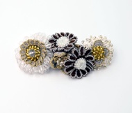 日本 Japan Minami 手工勾冷雛菊小花蕾束髮夾