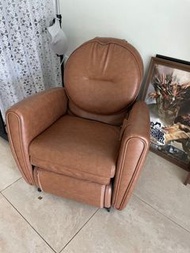 OSIM Brown Leather Recliner Chair （Osim 小天后 uDiva2 按摩椅 九成新 100% 操作正常）