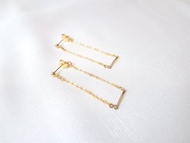 鞦韆 ‧ 金屬線條 耳環