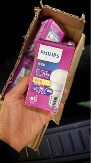 Philips 燈膽 6.5W LED 恒亮型暖白色，全新未開盒10個