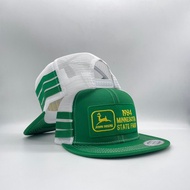 หมวกตาข่าย หมวกวินเทจ หมวกแนววินเทจ JOHN DEERE Snapback หมวกHIPHOP หมวกแฟชั่น หมวกเต็มใบ Cap หมวกคุณ