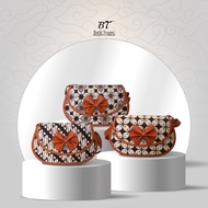 BATIK TRUSMI Tas Batik Wanita Tas Bahu Batik Motif Finil Batik Pita