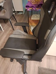 電腦椅子