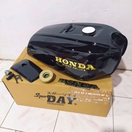 GL100 TANK IMPORT FULLSET GL100 TANK CAP YELLOW GL100 TANK EMBLEM