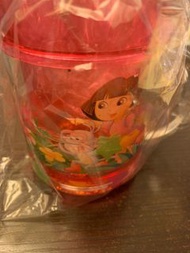 膠杯