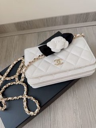 絕版款⭐CHANEL 山茶花 WOC WALLET ON CHAIN in white