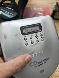 SONY CD WALKMAN D-E700