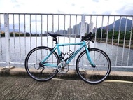Bianchi 小鐵人公路車 | 鋁架碳叉 | 碳纖維車把 | Shimano Deore 套件 | Ambrosio 鋁拎 | 24 吋