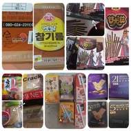 多款零食。嘉頓餅／韓國麻油／旺旺雪餅／甘大滋／寶礦力冲劑