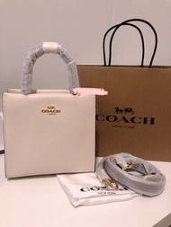 🇺🇸Coach Mini cally crossbody 可愛簡約真皮斜孭袋🥰🥰