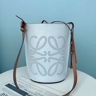 Loewe羅意威白拼焦糖Gate bucket水桶包 肩背包 斜背包