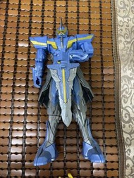 《假面騎士聖刃》DX王者聖劍