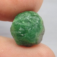 พลอย ก้อน ดิบ ซาโวไรท์ การ์เน็ต โกเมน เขียว ธรรมชาติ แท้ ( Natural Green Tsavorite Garnet ) หนัก 6.7
