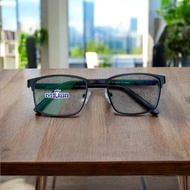 Kacamata Minus Sporty Full Rim Metal Titanium Dengan Lesa Photocromic Bluecromic Ori Optik -0.25 sa