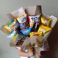 DB222 }} snack bouquet