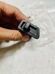 Nút Công tắc đèn xi nhan HONDA AIR BLADE 110 / CLICK 110 / SH ý 2008 2009 2010 2011 (35200KVB900)