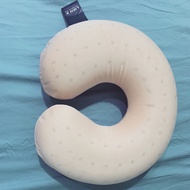 Travelmate latex pillow