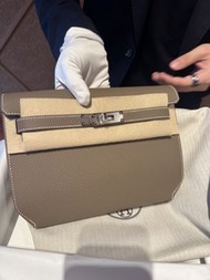 Hermes Kelly  Depeches 25 大象灰 Togo G 男裝手包