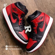 R'選物 us9.5 Air Jordan 1 Mid Banned Bred 黑紅 櫻木 禁穿 554724-074