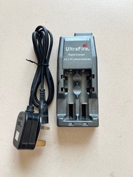 18650    Ultra Fire電池充電器     不包電池
